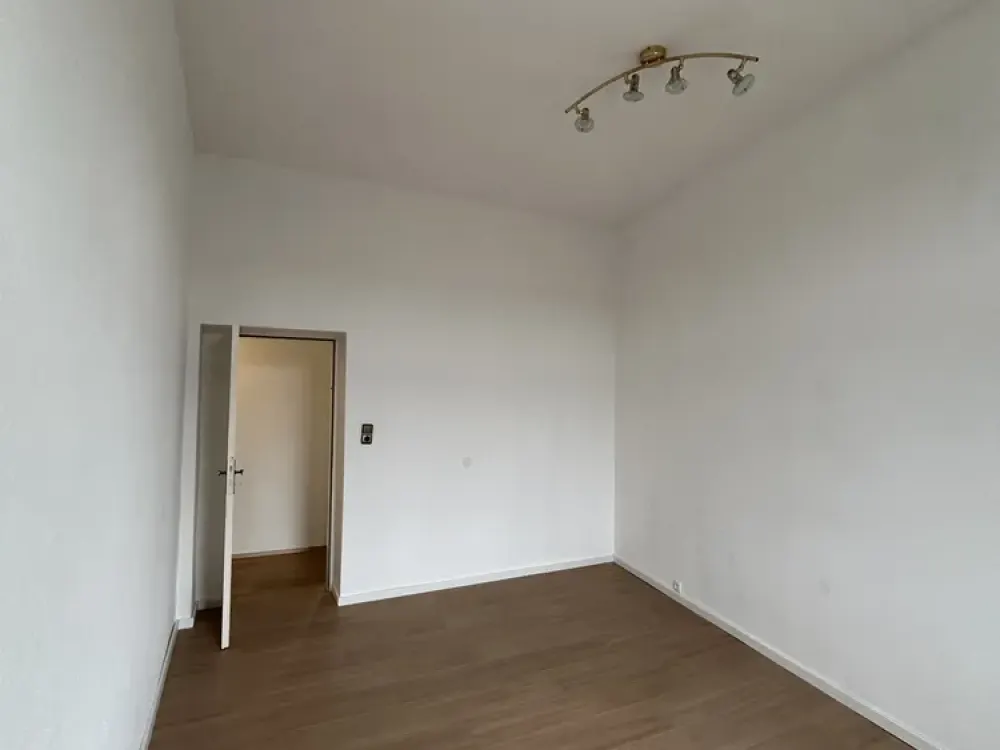 WG ZIMMER in Köln-Weidenpesch 3er Wg (2 Zimmer verfügbar)
