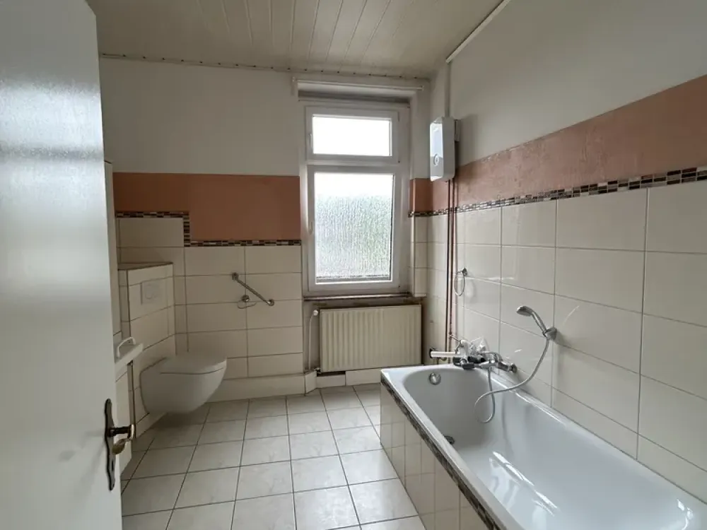 WG ZIMMER in Köln-Weidenpesch 3er Wg (2 Zimmer verfügbar)