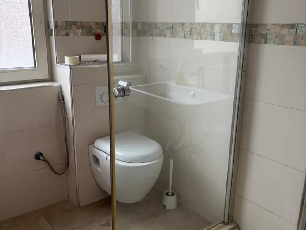 Living in the Center, Quiet House, Near University: 2.5 - 3 Room Apartment in Krefeld-Stadtmitte
