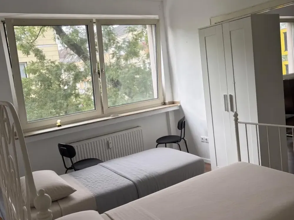 Living in the Center, Quiet House, Near University: 2.5 - 3 Room Apartment in Krefeld-Stadtmitte