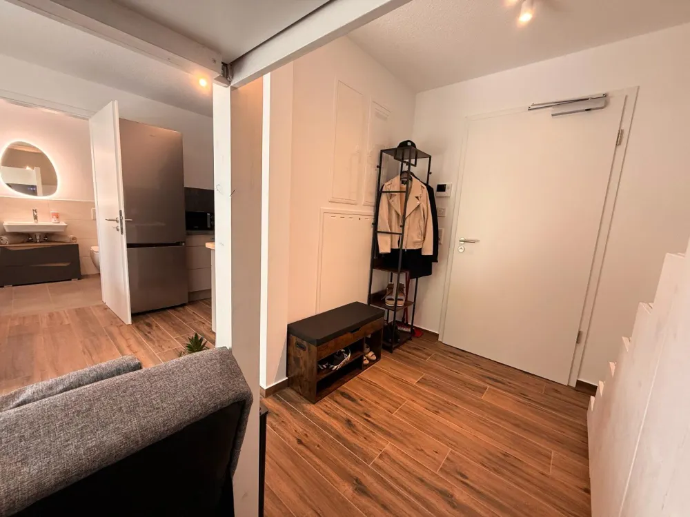 Von Privat - Exklusive möbilierte Neubauwohnung