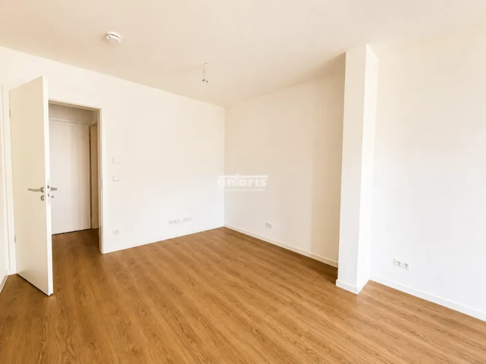 antaris Immobilien GmbH 3 rooms, plenty of space & two bathrooms, Living at Steigereck