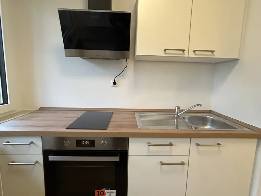Bright, Well-Located 2-Room Apartment with Balcony in Pasing