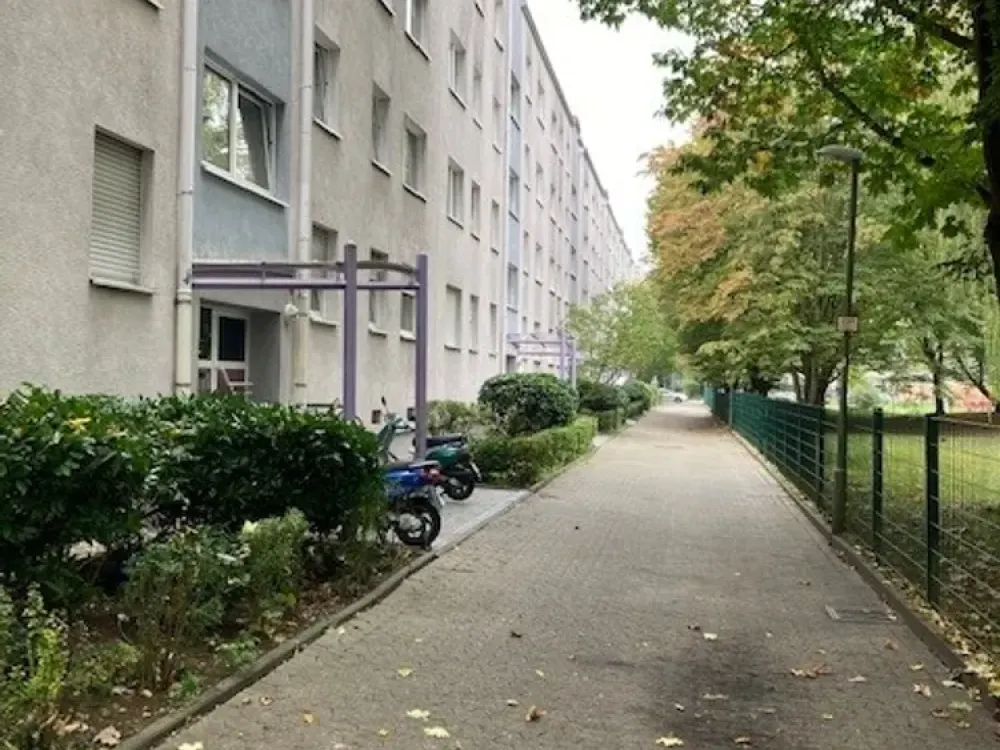 Lichtdurchflutete 3 Zimmer Wohnung mit Balkon