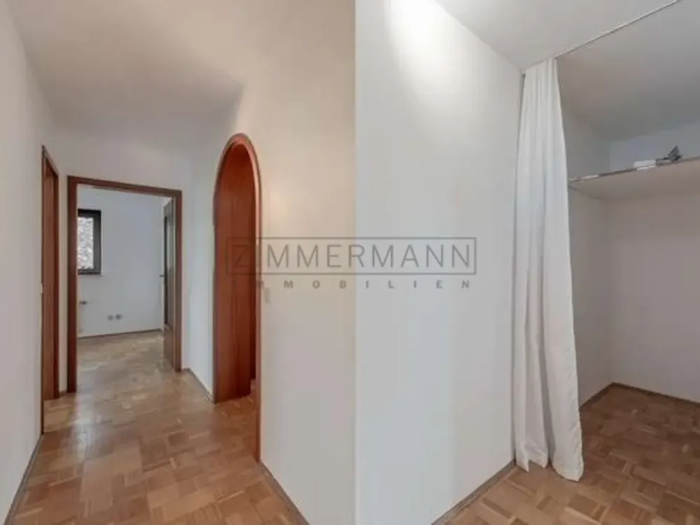 Großzügige 5 Zimmer in Luginsland - Nähe Grabkapelle