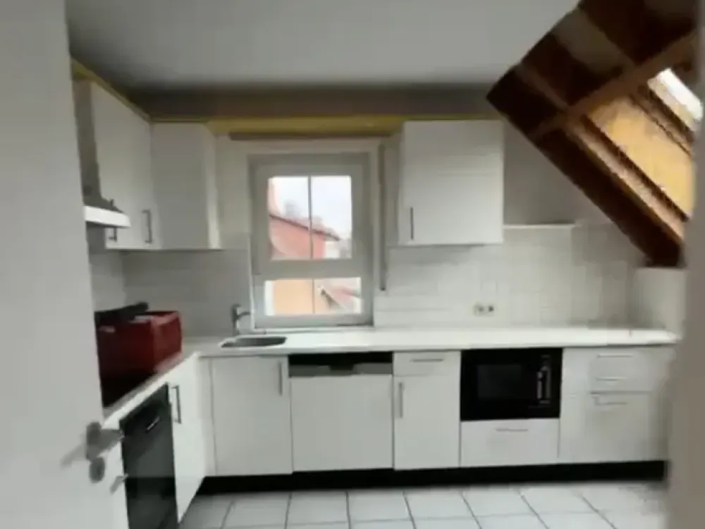 Großzügige und sehr helle 4-Zimmer-Maisonette-Wohnung in Durlach-Aue zur Miete