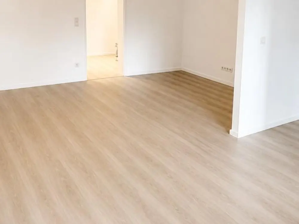 2-Zimmer-Wohnung mit Balkon und Feldblick in Olching - Erstbezug nach Sanierung