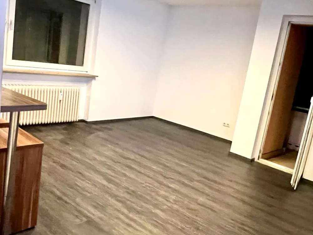 Schöne 4 Zimmerwohnung mit Balkon zu vermieten