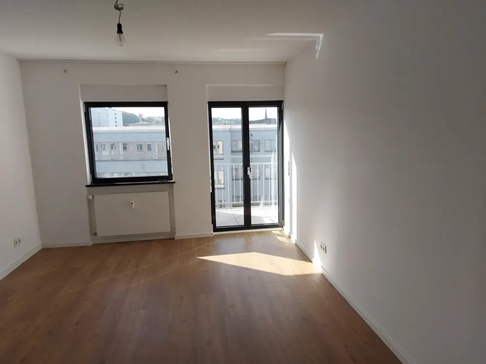 Beautiful, bright and cozy apartment with terrace and balcony in the city center! Panoramic view!