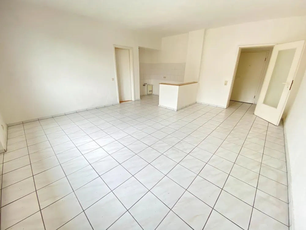 JT an CS - MB 01.10.2026 Frisch renovierte 2 Zimmerwohnung