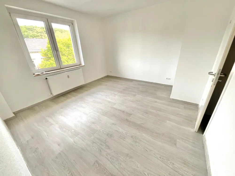 JT an CS - MB 01.10.2026 Frisch renovierte 2 Zimmerwohnung