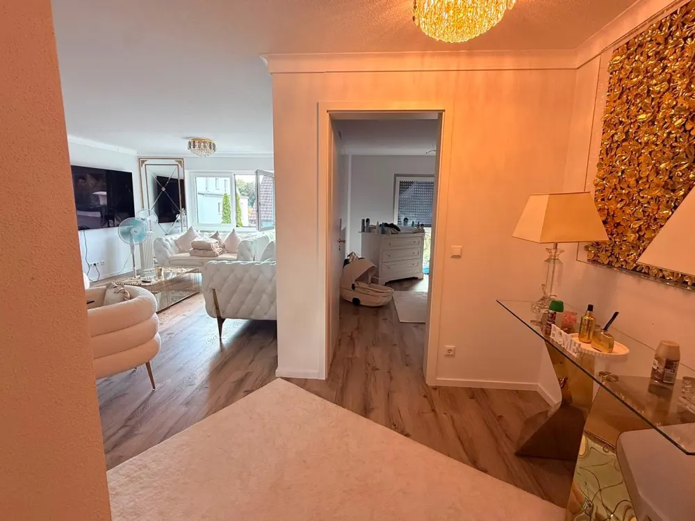 Moderne Neubauwohnung im 1. OG in sehr ruhiger Lage