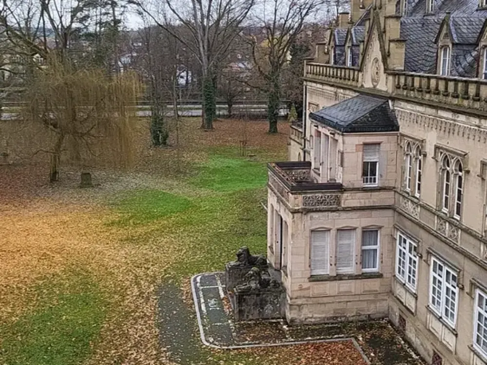 Large 2-Room Apartment in Schloss Gondelsheim with Garden Share