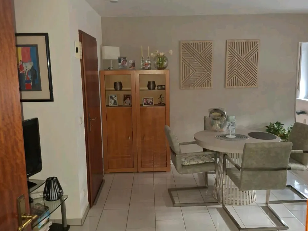 2 Zimmer Wohnung in Geislautern.