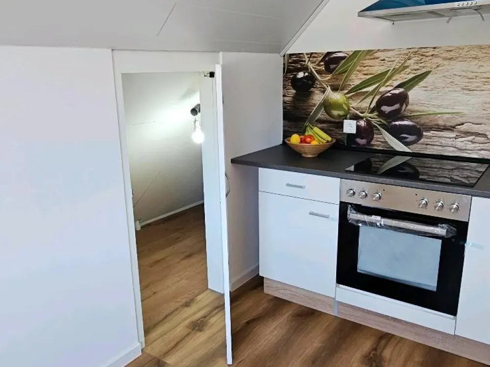 Freshly Renovated 3-Room Apartment Jockgrim