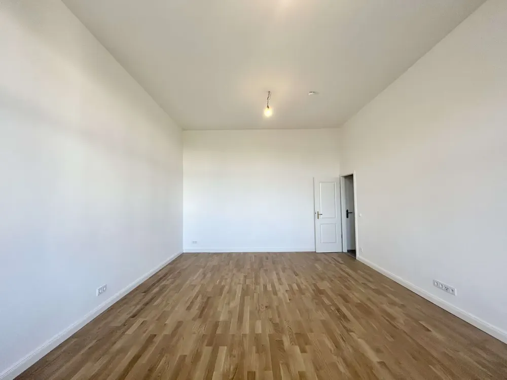 Altbauflair trifft saniertes Apartment mit Balkon!