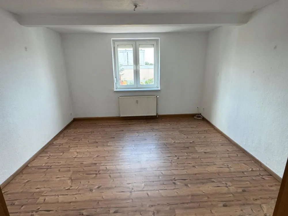 58qm 3 Raum Wohnung mitten in Krostitz, Garten, Stellplatz u.v.m.