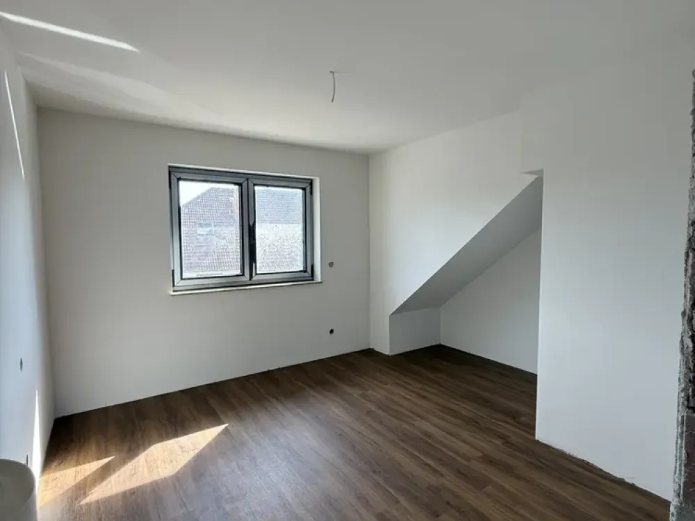 Erstbezug nach Kernsanierung | 4-Zi.-Wohnung mit Wärmepumpe & Fußbodenheizung