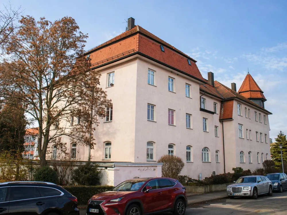 Renovated 2-Room Apartment, New Fitted Kitchen, Modern Bathroom with New Shower and Cellar in Heidenau