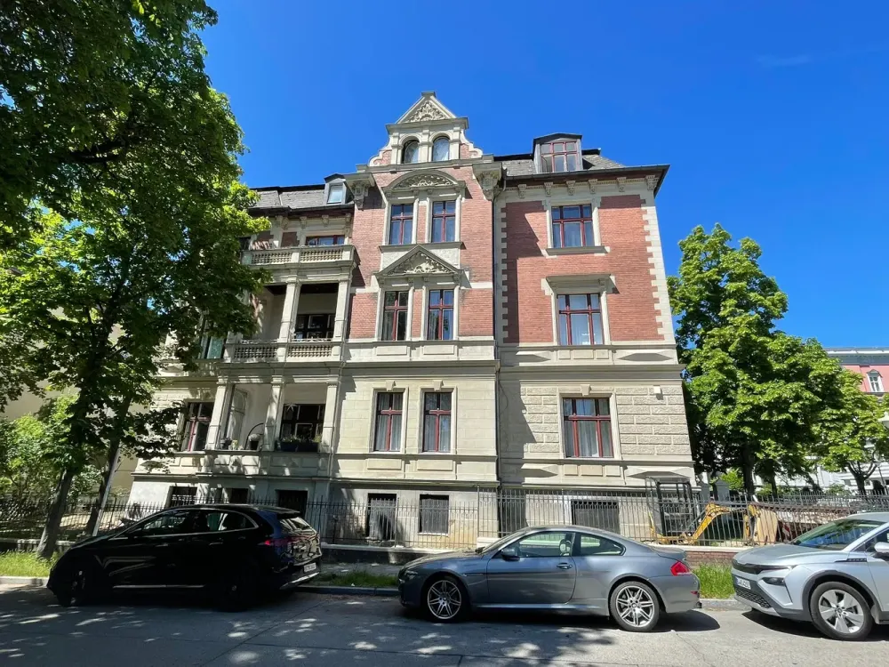 6-Zimmer-Wohnung in historischer Stadtvilla in Steglitz, ideal für Berufs-WG