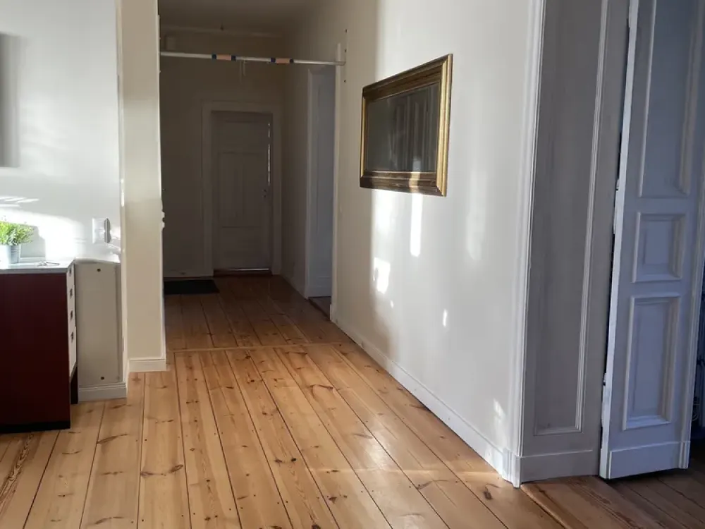 6-Zimmer-Wohnung in historischer Stadtvilla in Steglitz, ideal für Berufs-WG