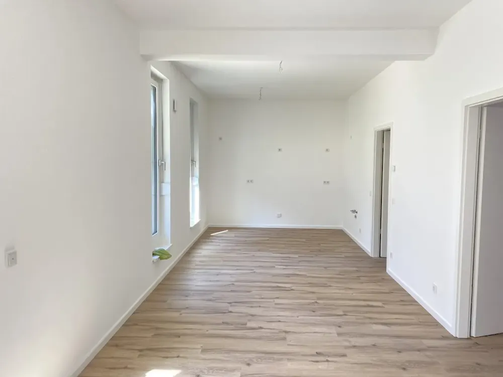 Helle 2-Zimmer-Wohnung mit Balkon, barrierefreie Objektgestaltung - provisionsfrei