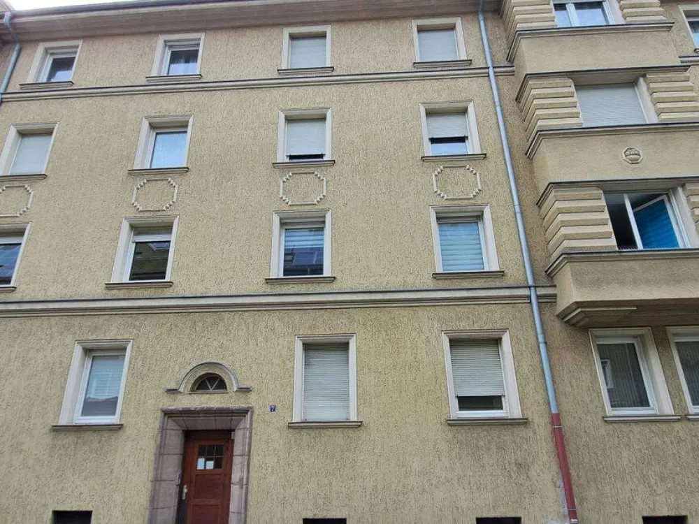 Renovierte 2-Zimmer-Wohnung im 1. Obergeschoss in 90443 Nürnberg