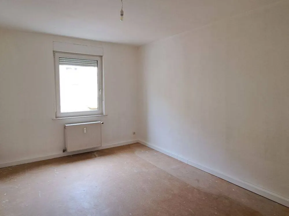 Renovierte 2-Zimmer-Wohnung im 1. Obergeschoss in 90443 Nürnberg