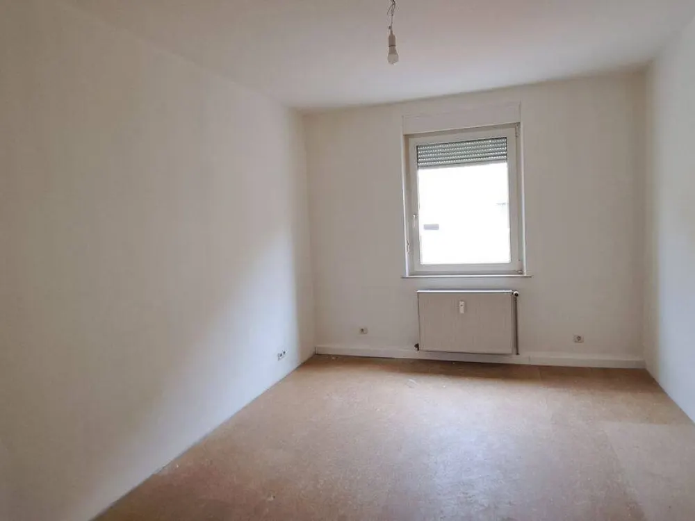 Renovierte 2-Zimmer-Wohnung im 1. Obergeschoss in 90443 Nürnberg