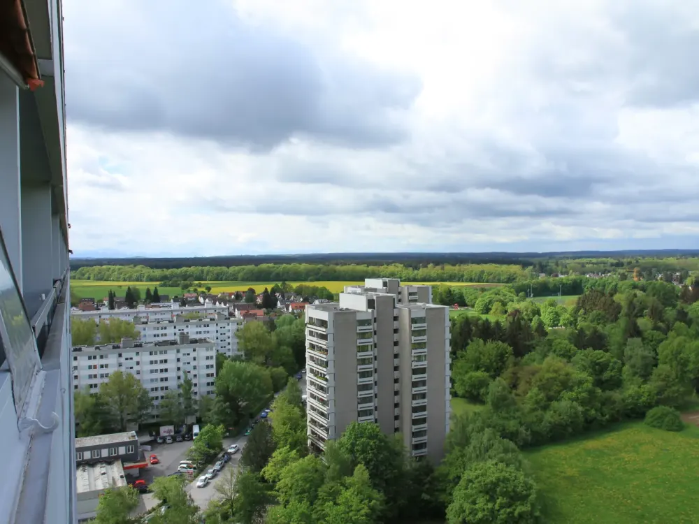 Exklusive, geräumige und gepflegte 1-Zimmer-Wohnung mit herlichem Fernblick.