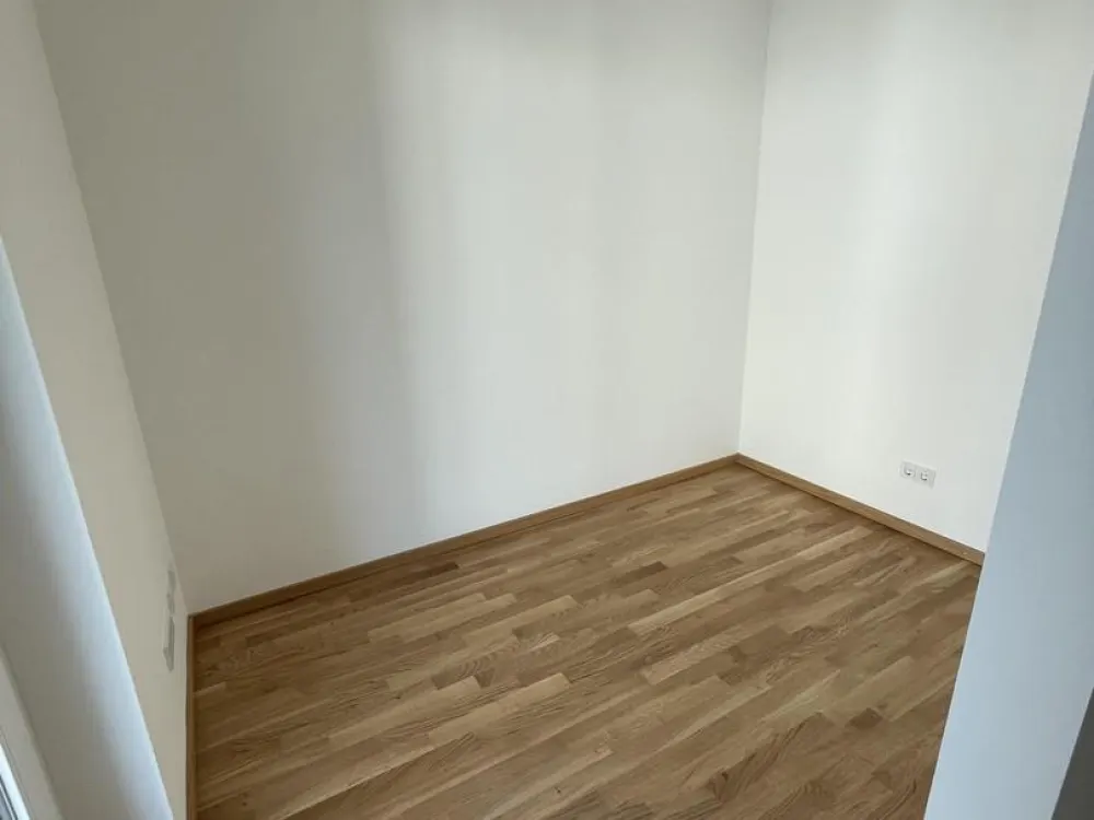 Gelegenheit: Wunderschöne 1,5 Zimmer für Single mit riesigem Balkon (221)
