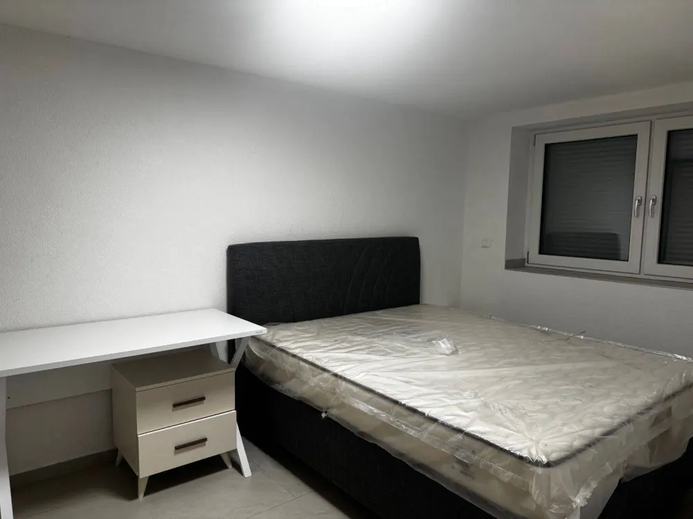 Luxuriöse 2-Zimmer-Wohnung mit Balkon | voll möbliert | All-inclusive 1.350 €