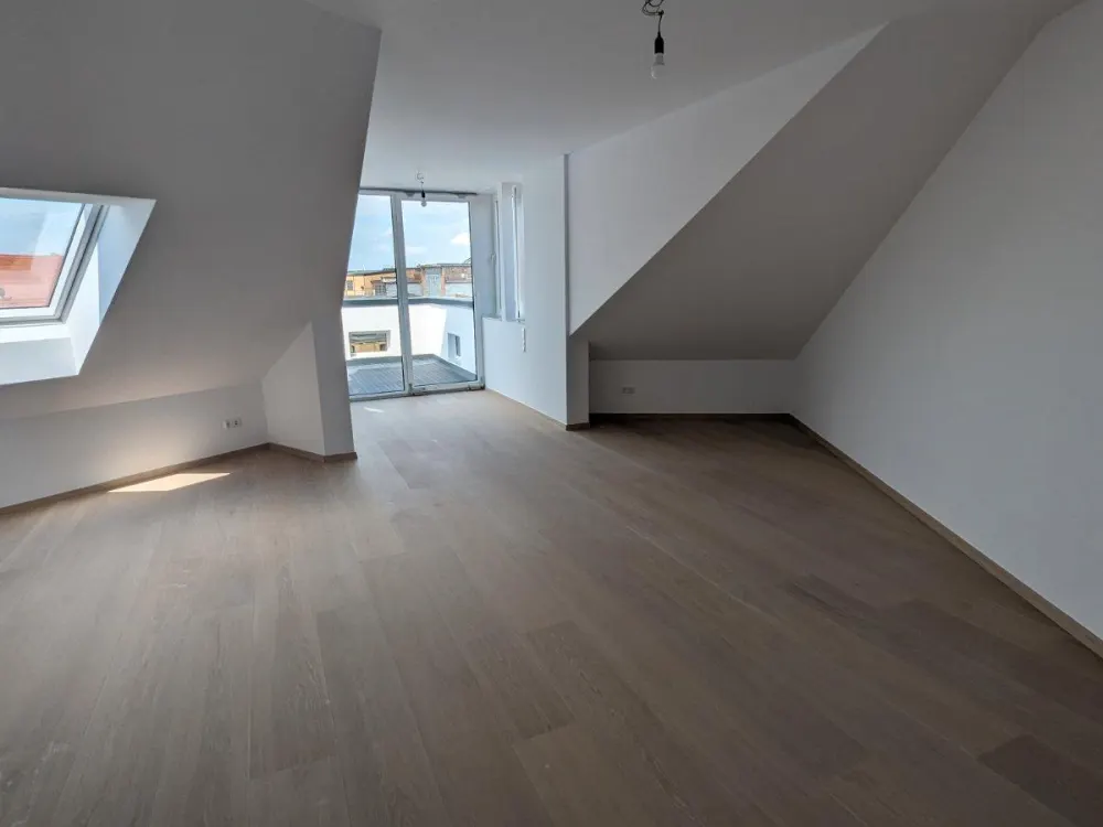 EXKLUSIVES PENTHOUSE MIT 165 M², GROSSER TERRASSE & BALKON, GNEISENAUSTRASSE 12, LEIPZIG