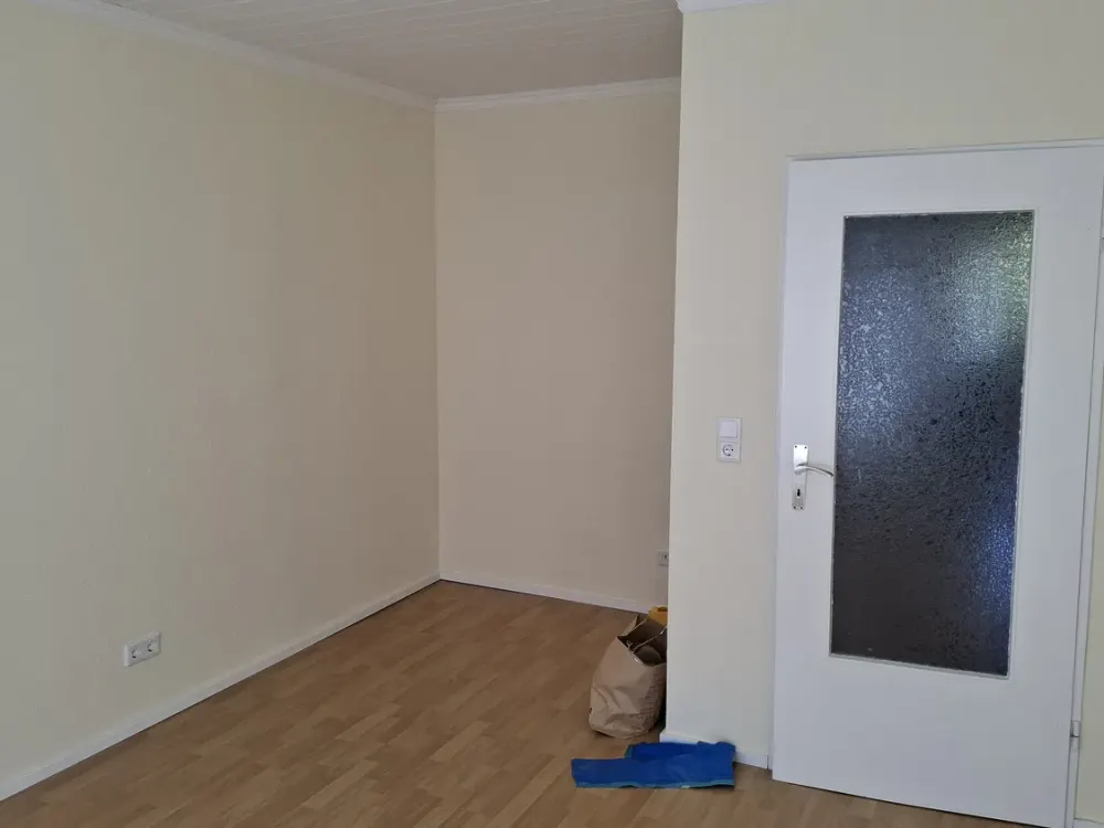 Freshly Renovated 2-Room Apartment with Balcony in Köln-Höhenberg in Quiet 4-Unit Building