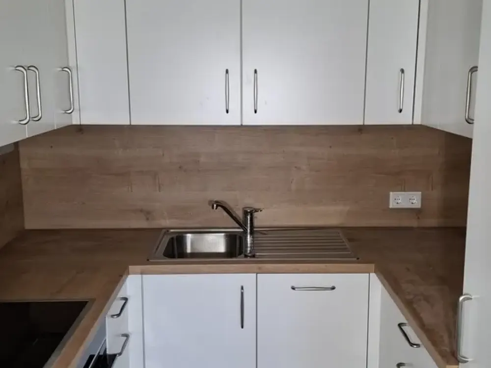 Freshly Renovated 2-Room Apartment with Balcony in Köln-Höhenberg in Quiet 4-Unit Building