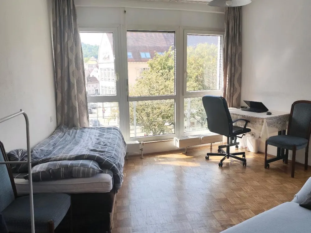 Helle 1-Zimmer-Wohnung in Zentralerlage Esslingen-EBK,ab 01.10.26
