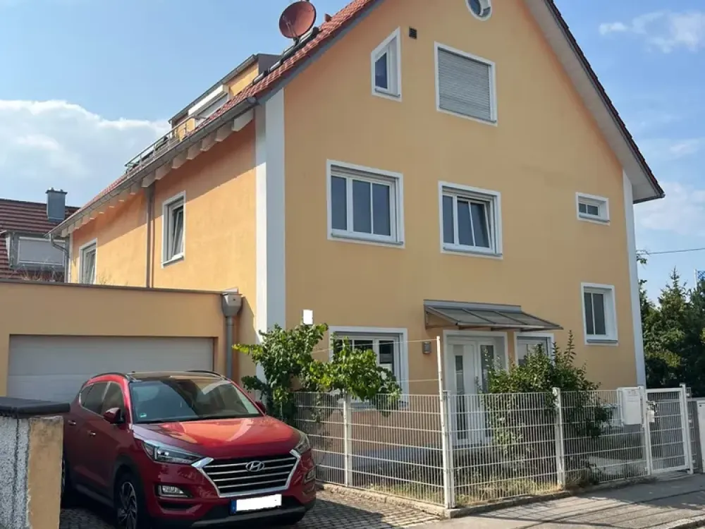 House-in-House: 5-Room Apartment in Berg am Laim