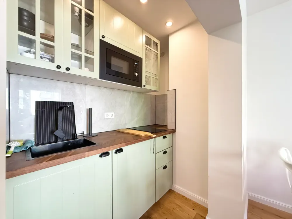 Stylishly Furnished 1-Room Apartment with Balcony in Bremen Neustadt