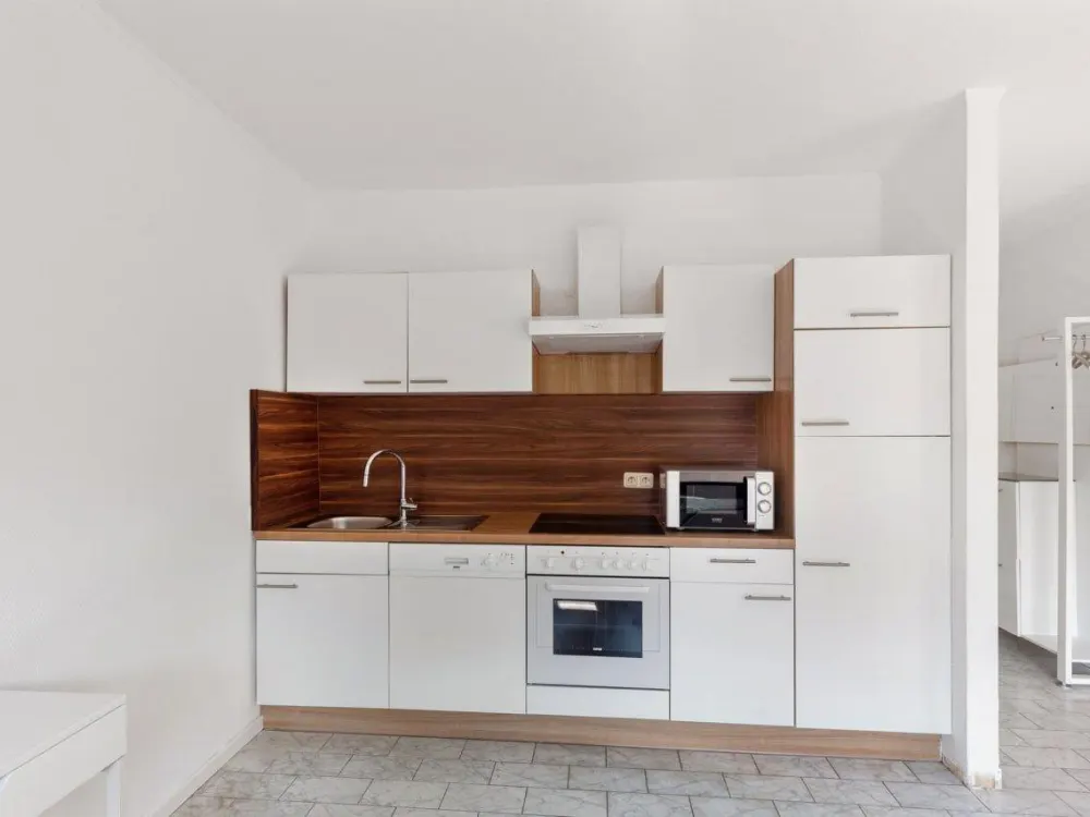 Komplett möblierte 2-Zimmer-Maisonette mit großem Balkon in Köln-