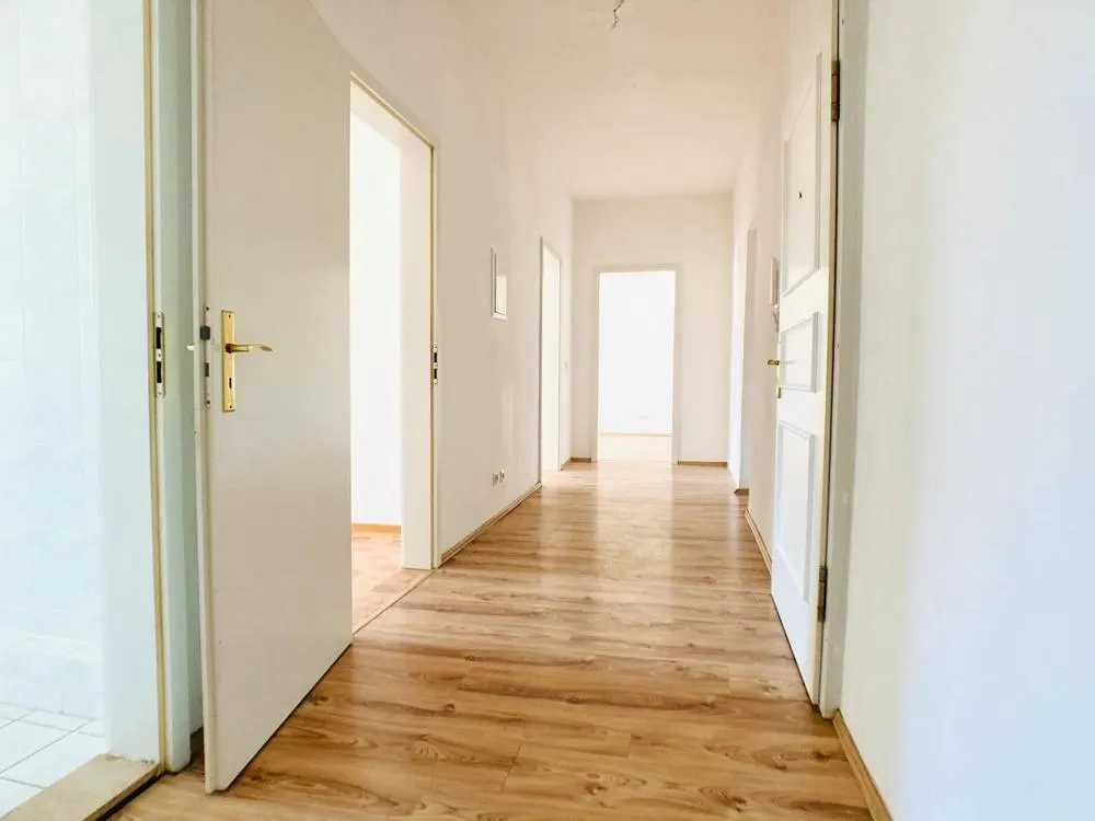 attraktive, große 2 Raum Wohnung in Paunsdorf *** TOP*** ab sofort!!