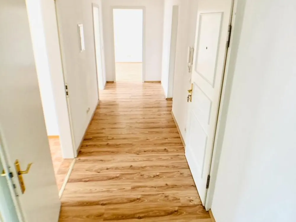 attraktive, große 2 Raum Wohnung in Paunsdorf *** TOP*** ab sofort!!