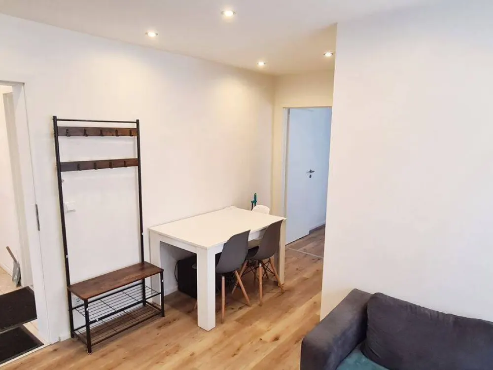 GRUNDform-Immobilien ! Lust zum Wohnen ? Komplett möbliert - gemütlich - Mitten im Geschehen !