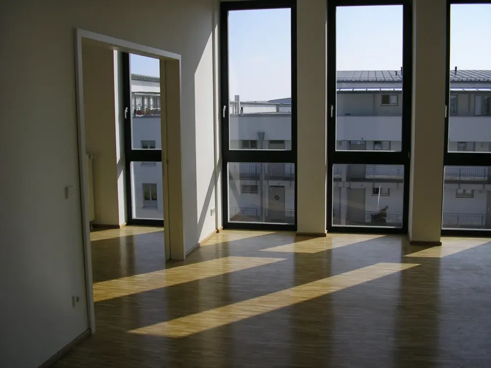 Lichtdurchflutete 3-Zimmer-Wohnung mit großzügiger Süd-Terrasse mit Alpenblick