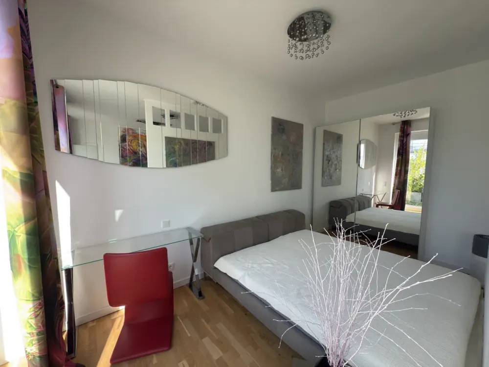 Möbliertes Penthouse mit großer Westterrasse und Klimaanlage am Gleisdreieckpark