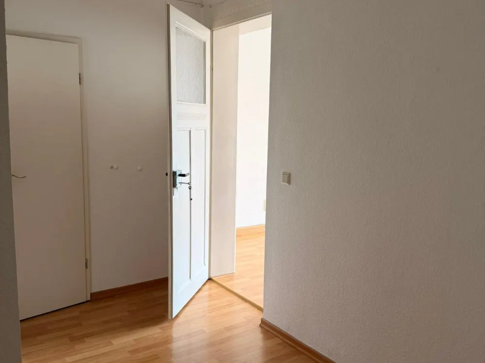 Charmante 2-Zimmer-Wohnung mit Balkon in Dresden-Cotta
