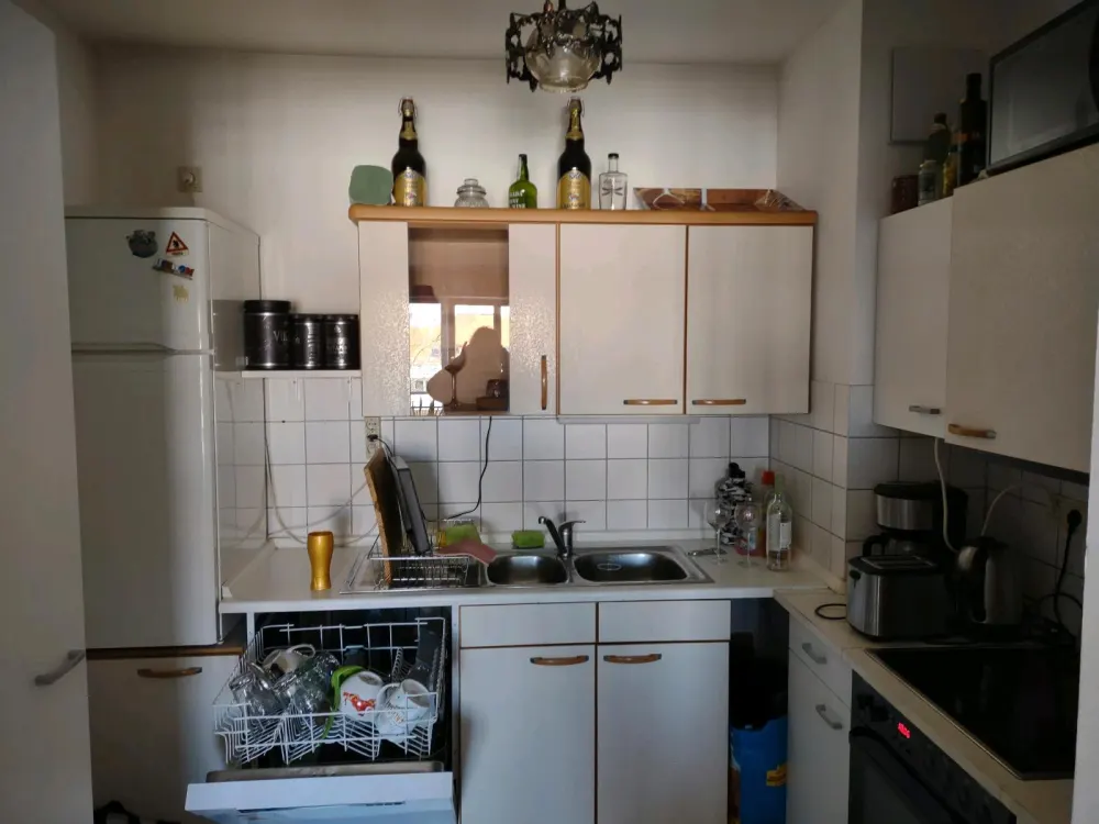 2 Zimmer Wohnung Nähe Großer Garten mit TG-Stellplatz