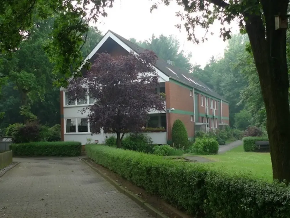 ** 1 1/2 Zi. Whg. in ruhiger und grüner Lage **