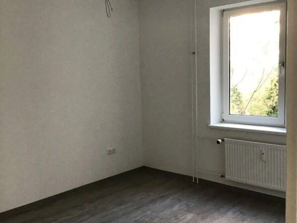 Renovierte 1-Zimmer-Single-Wohnung mit Einbauküche ab sofort frei