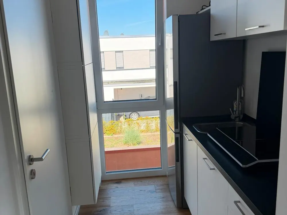 Bright 1.5 Room Apartment, 37 m2, Near Detmolderstraße
