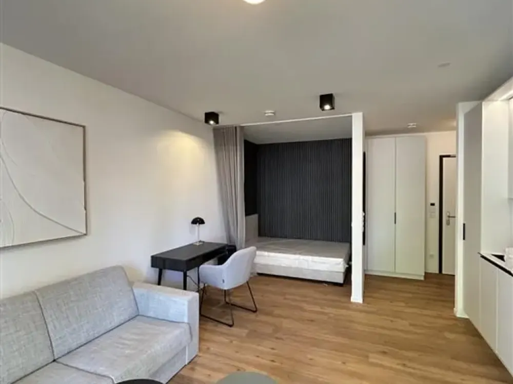 Verfügbar ab sofort! Vollmöbliertes Studio-Apartment mit Terrasse und eigenem Garten!